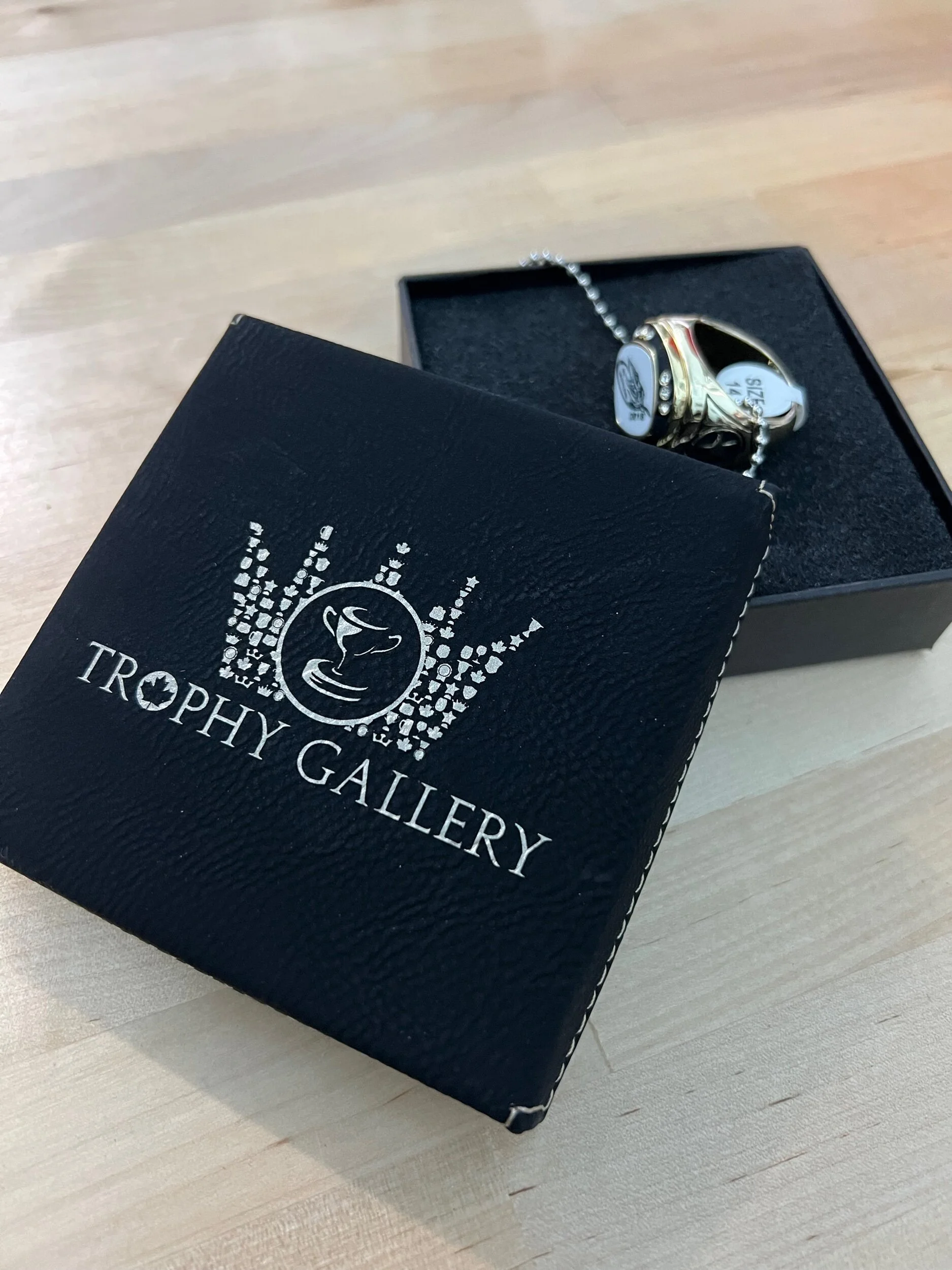 C0A3DD3E-6E60-4AFF-8E42-3629E39696A7