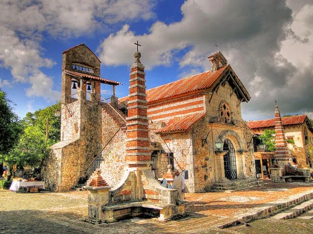 Badges Approaching by Arturo Olea ('18)