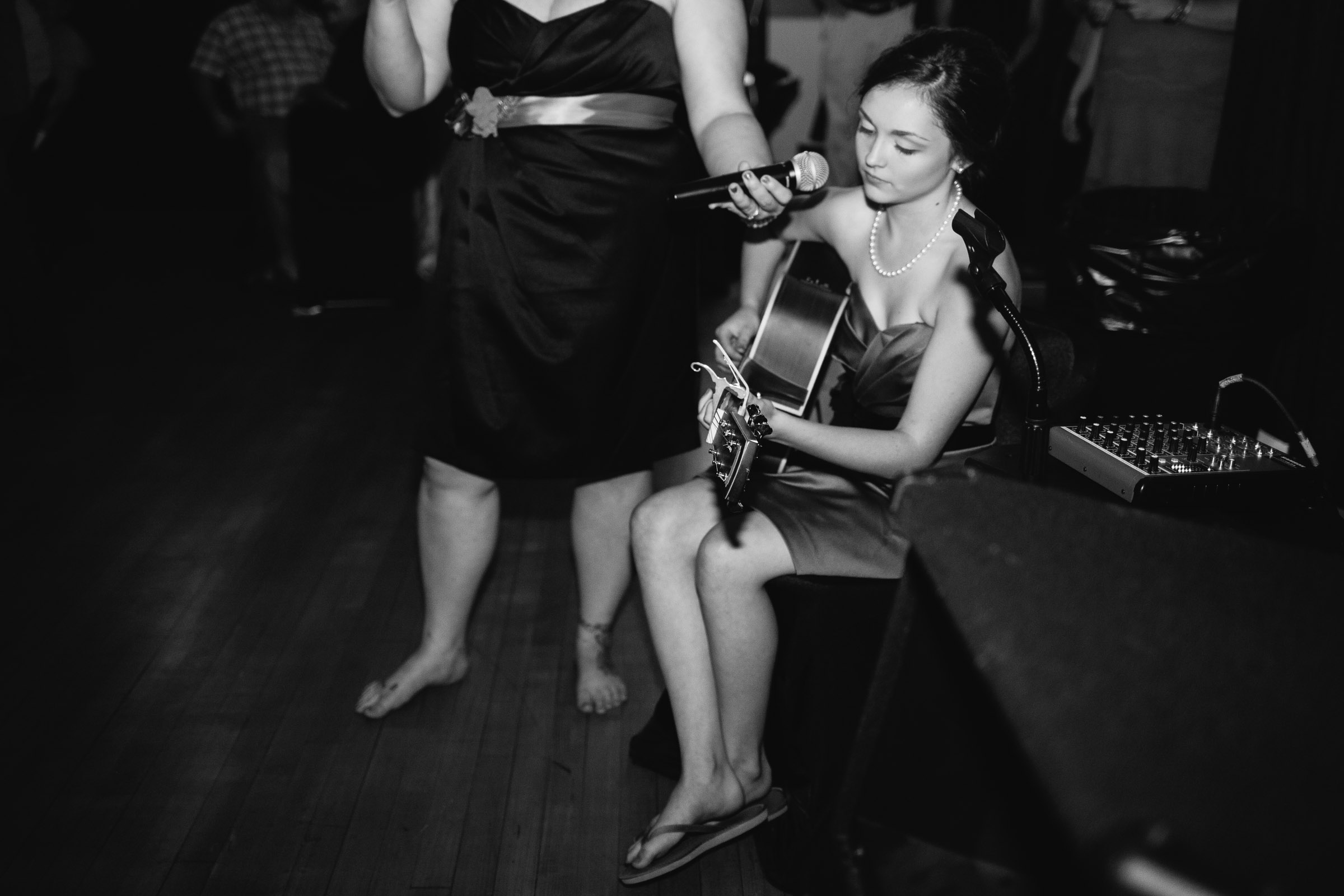 Marya sang their first dance song, it was so beautiful!