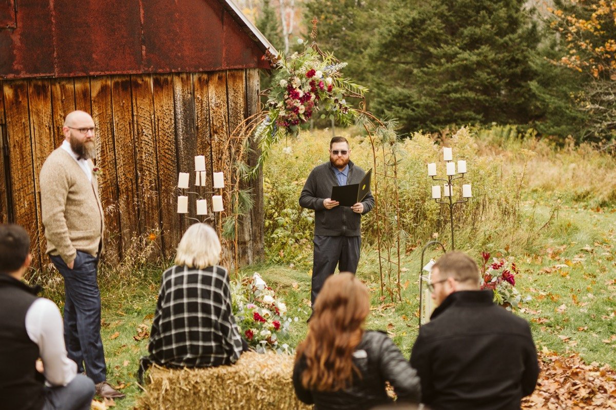 18_Upper Peninsula Michigan Fall Wedding at a Summer Home-56877.jpg