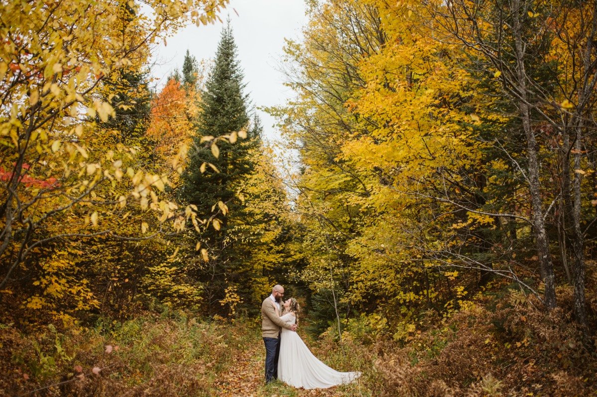 32_Upper Peninsula Michigan Fall Wedding at a Summer Home-0643.jpg