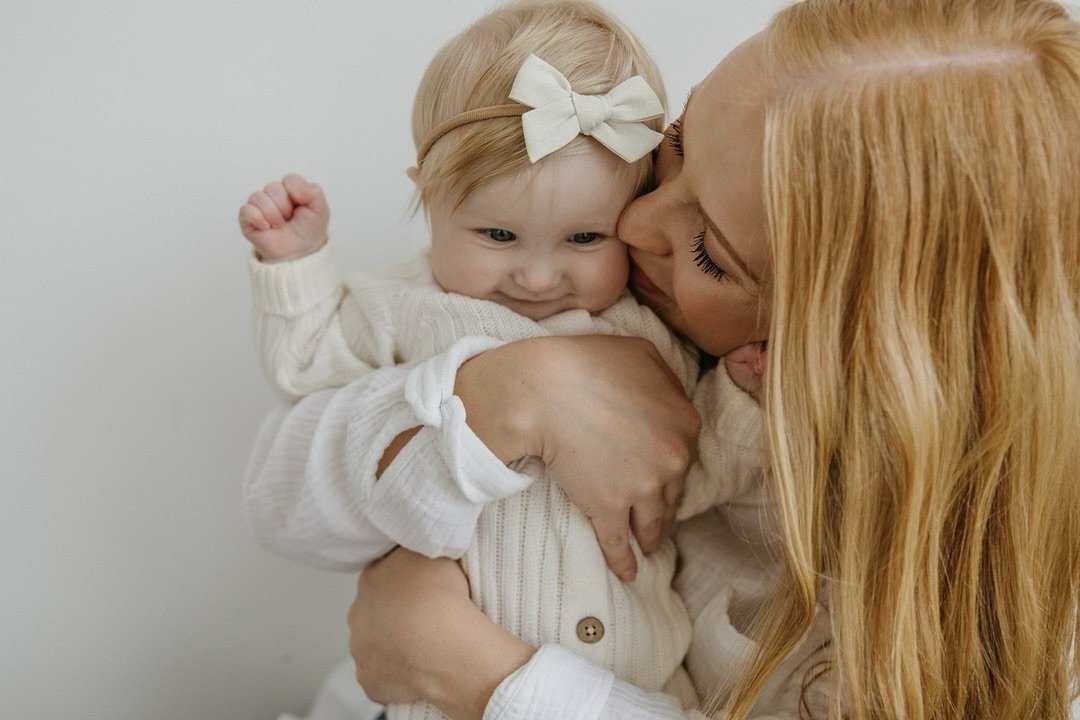 Asia and baby Raine 🫶🏻
These motherhood sessions were even better than I anticipated. What an honor it was to capture some sweet moments for mothers!