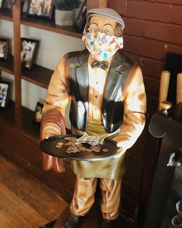 Mask up and stop in to see us for some Monday brunch! Guaranteed to start your week off on a high note. 🥳