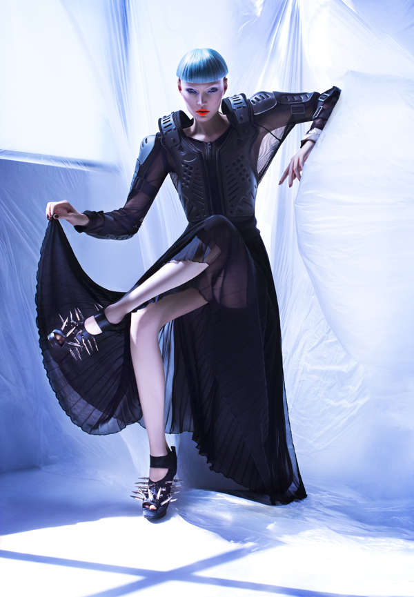 Futuristic-Fashion-21.jpeg