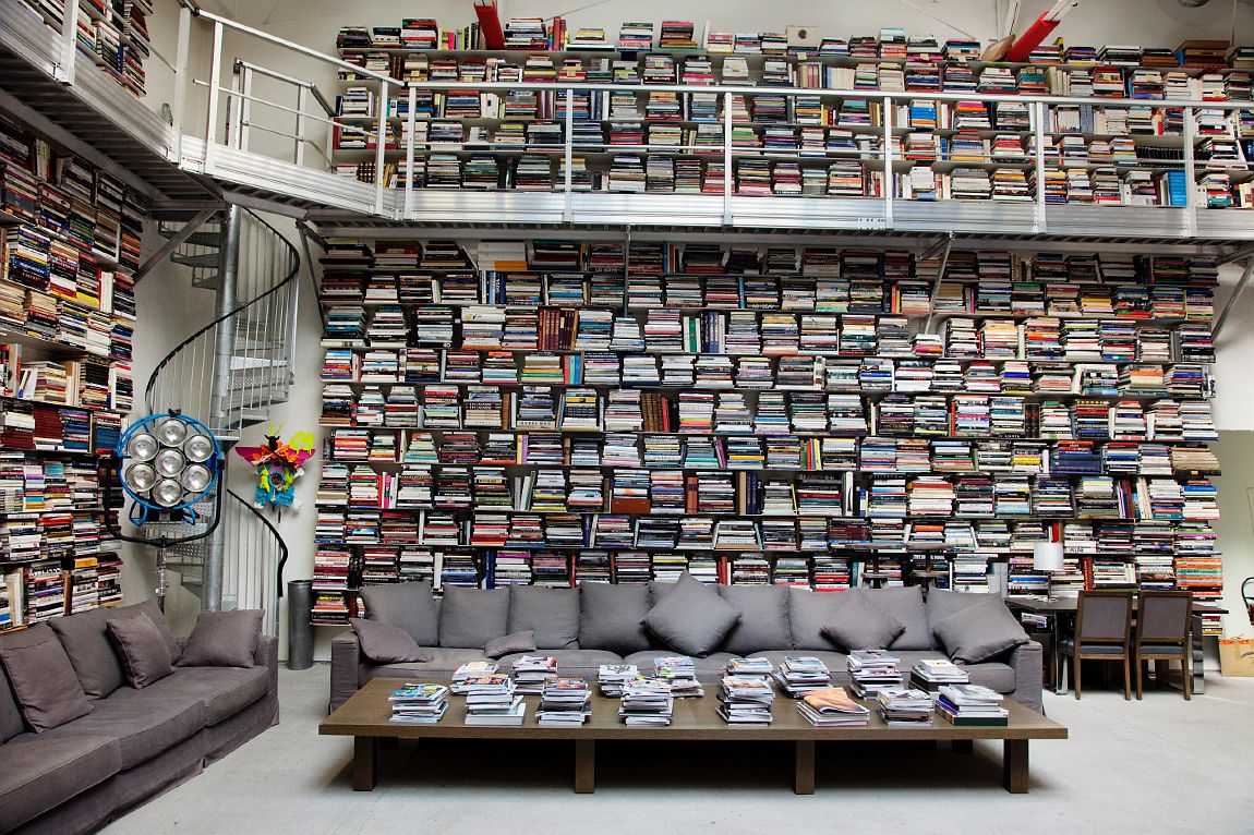 Designer Karl Lagerfeld's Library (Image: ecowellusa.com)