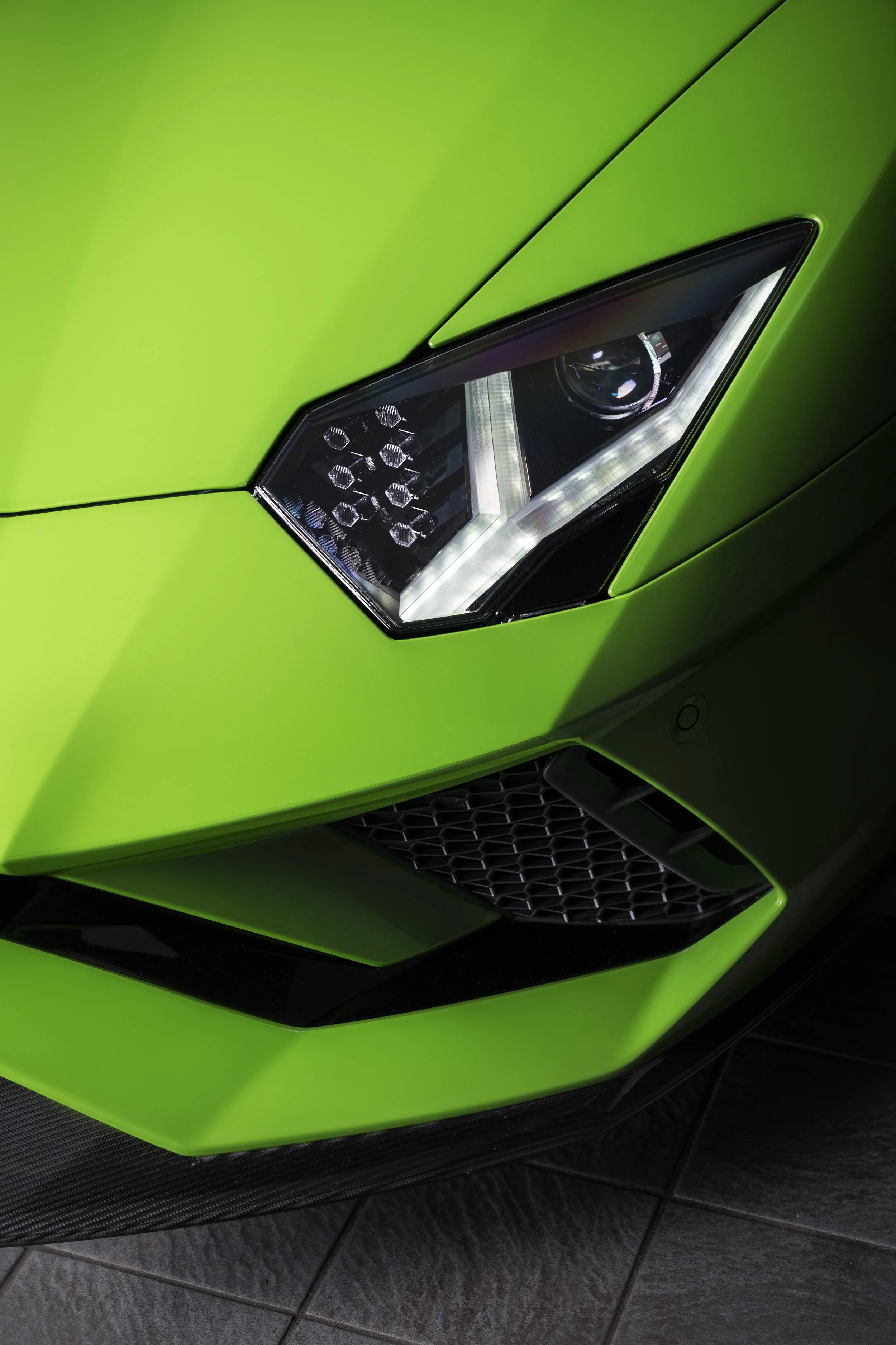 GreenLambo Bonnet.jpg