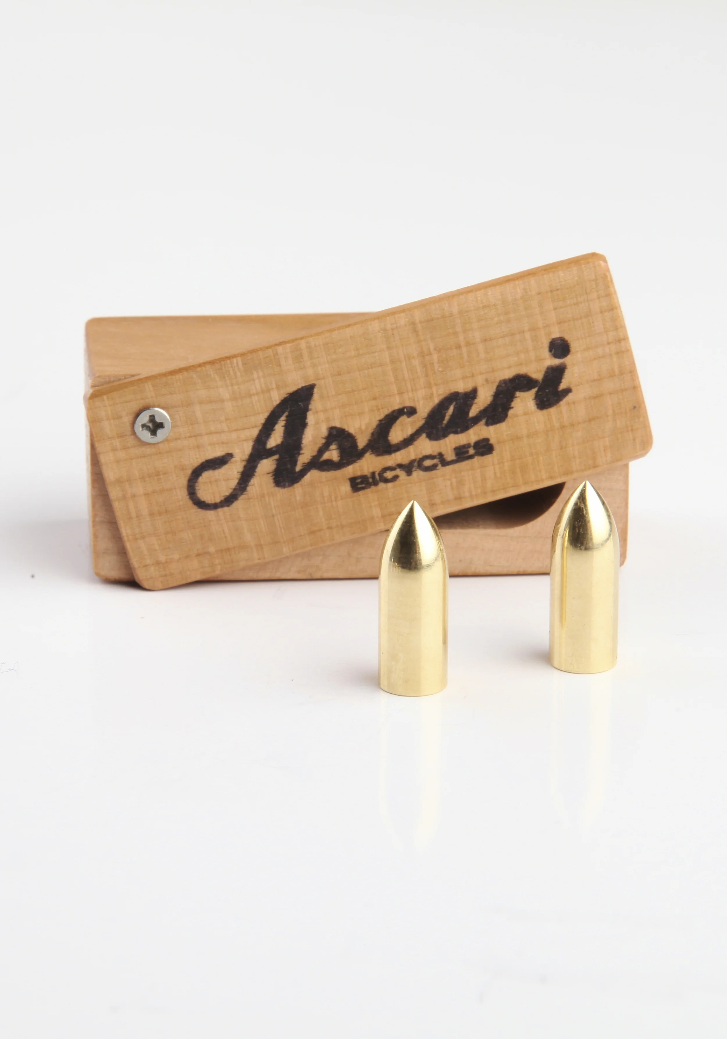 2 Ascari Valve caps brass 2 ready51.jpg