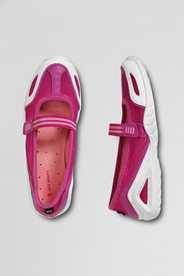 LANDS END WOMENS WATER SHOES