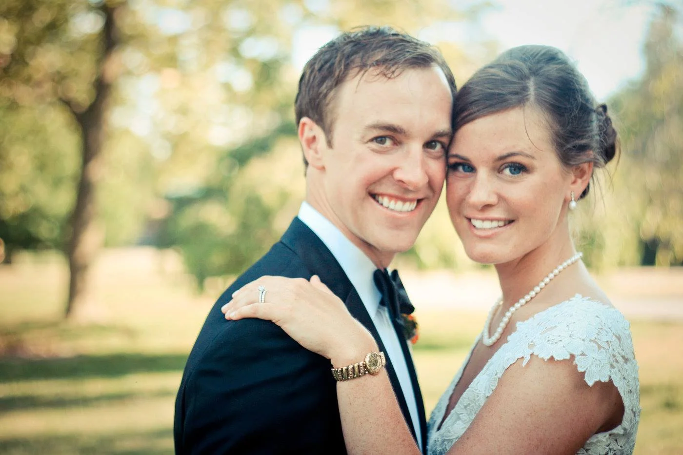 MR. & MRS. LOGAN WARREN | PHOTO CREDIT: GRAND RAPIDS WEDDING PHOTOGRAPHER TIBERIUS IMAGES