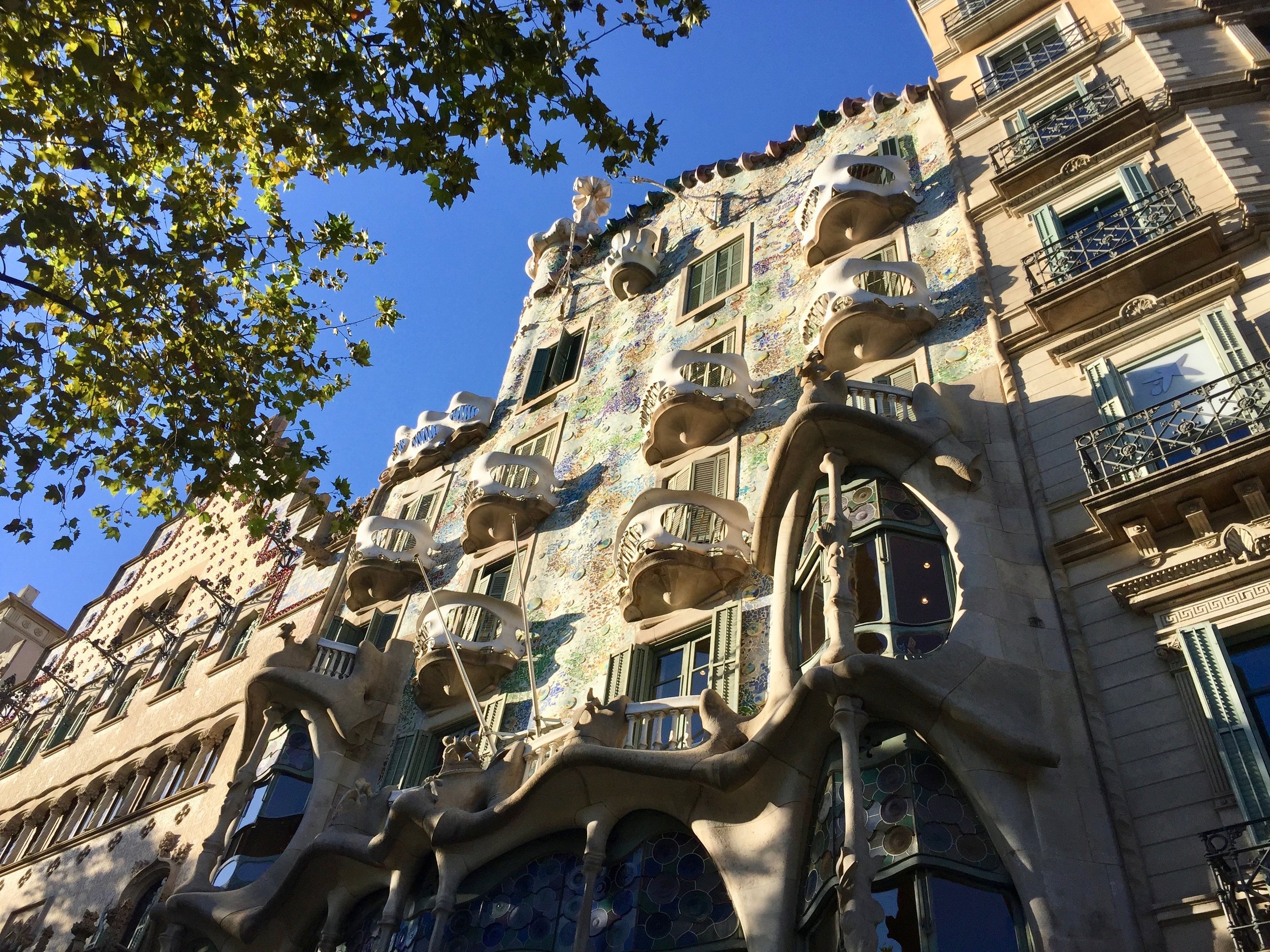 barcelona spain gaudi house.jpg