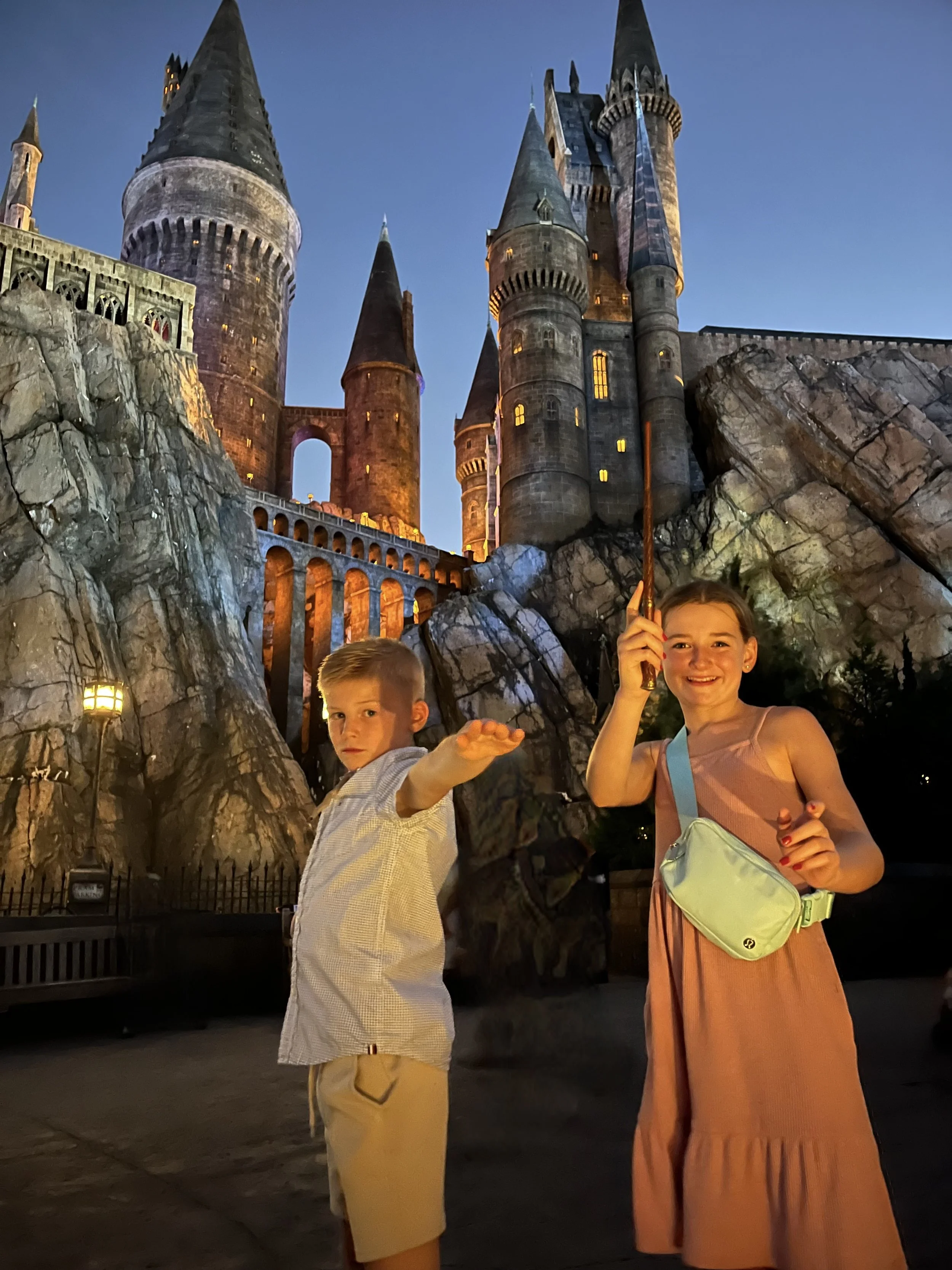 hogwarts castle nightime .jpeg