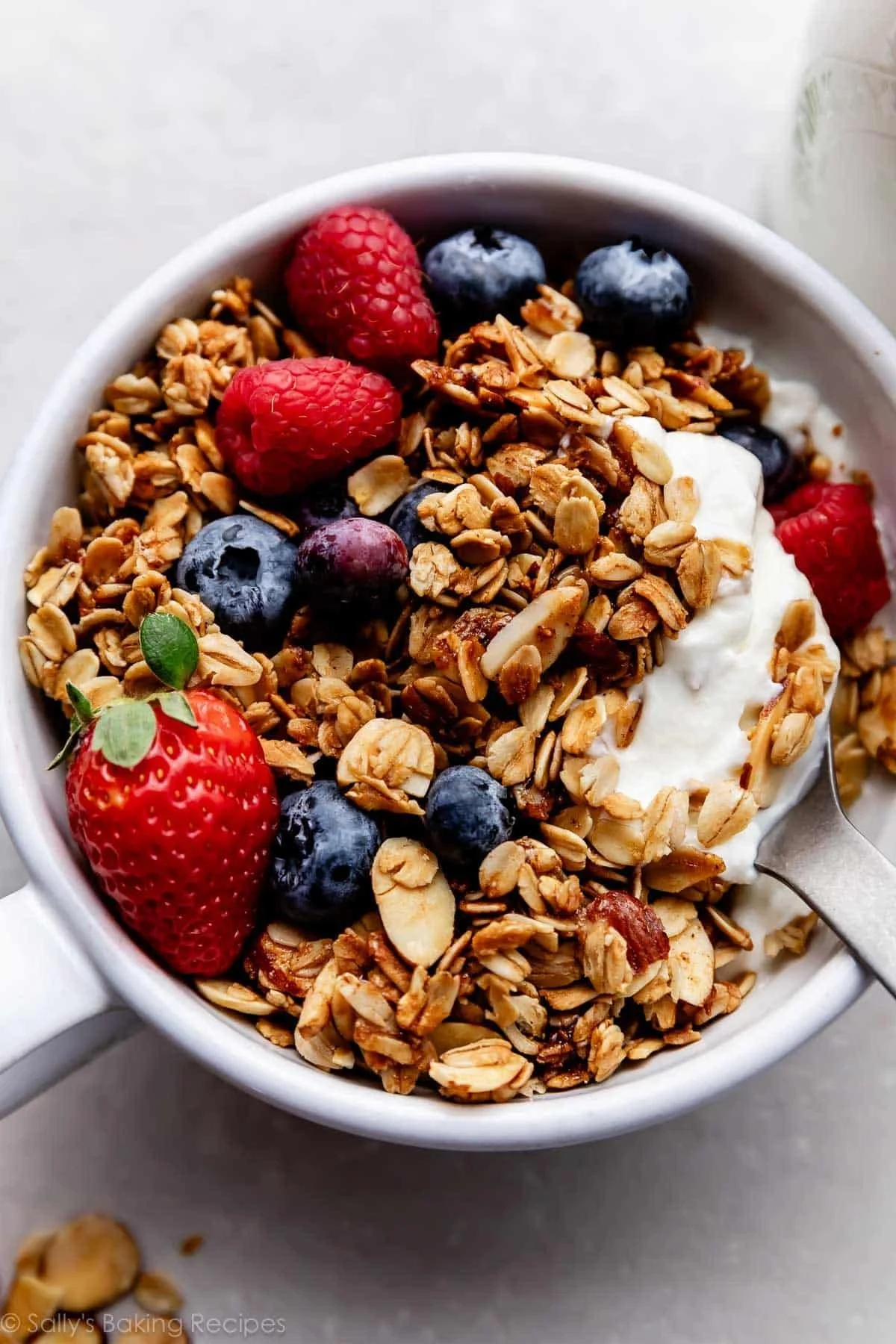 easy-vanilla-almond-granola.jpg