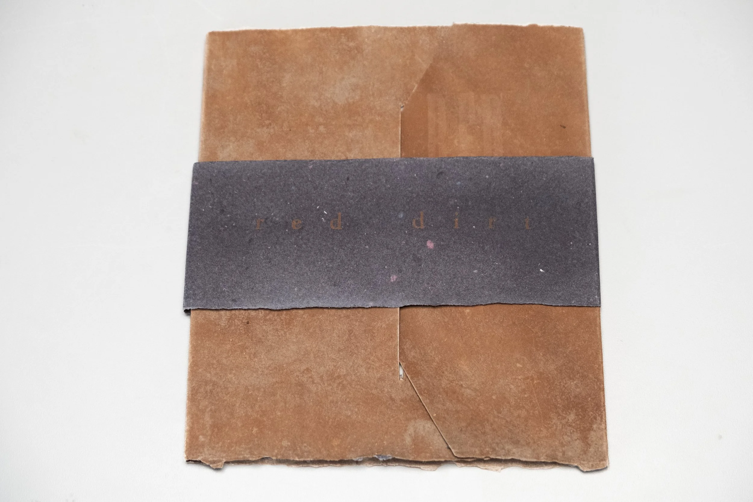 red dirt (closed)