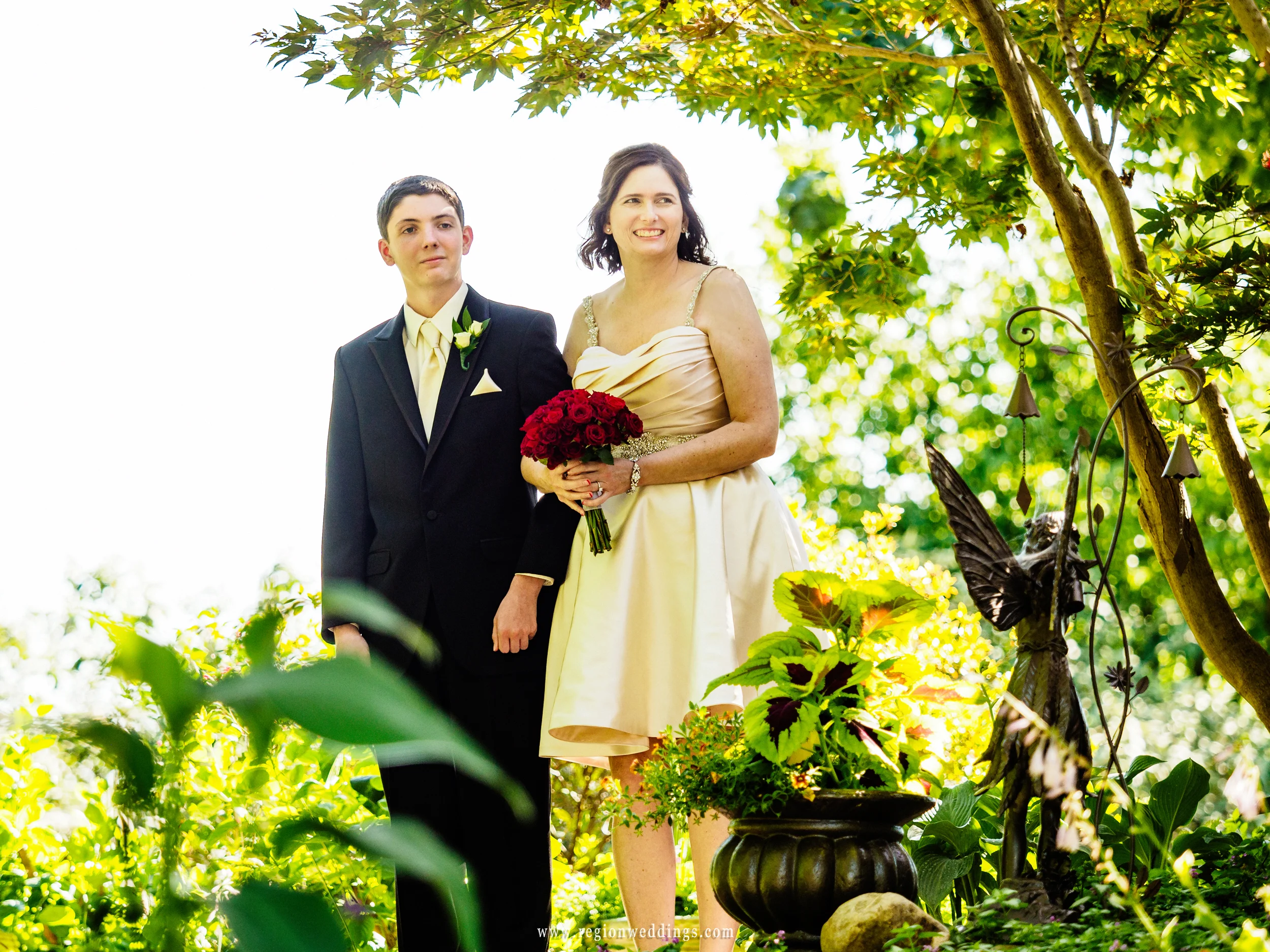 The bride makes her entrance at The Inn At Aberdeen in Valparaiso, IN.