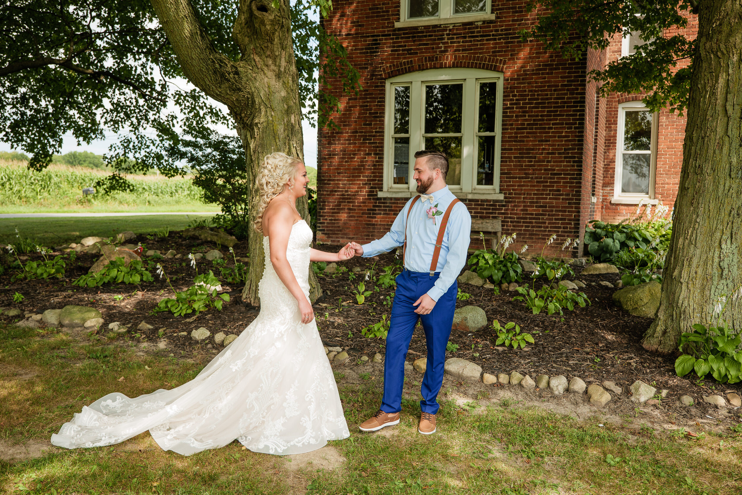 Four Corners Winery Wedding Venue - Northwest Indiana Wedding Photographer Region Weddings