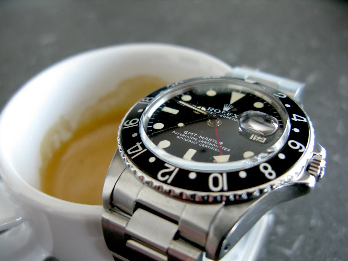 Insider: GMT Master ref. 1675. Over a Cup of Espresso.