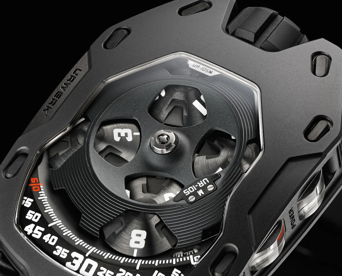 UR-105M_AITiN_Packshot copy.jpg