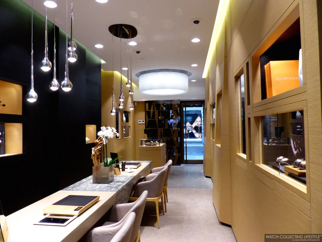 Experience: Audemars Piguet Boutique Milano. An Intimate Small Boutique but with Very Impressive Inventory.