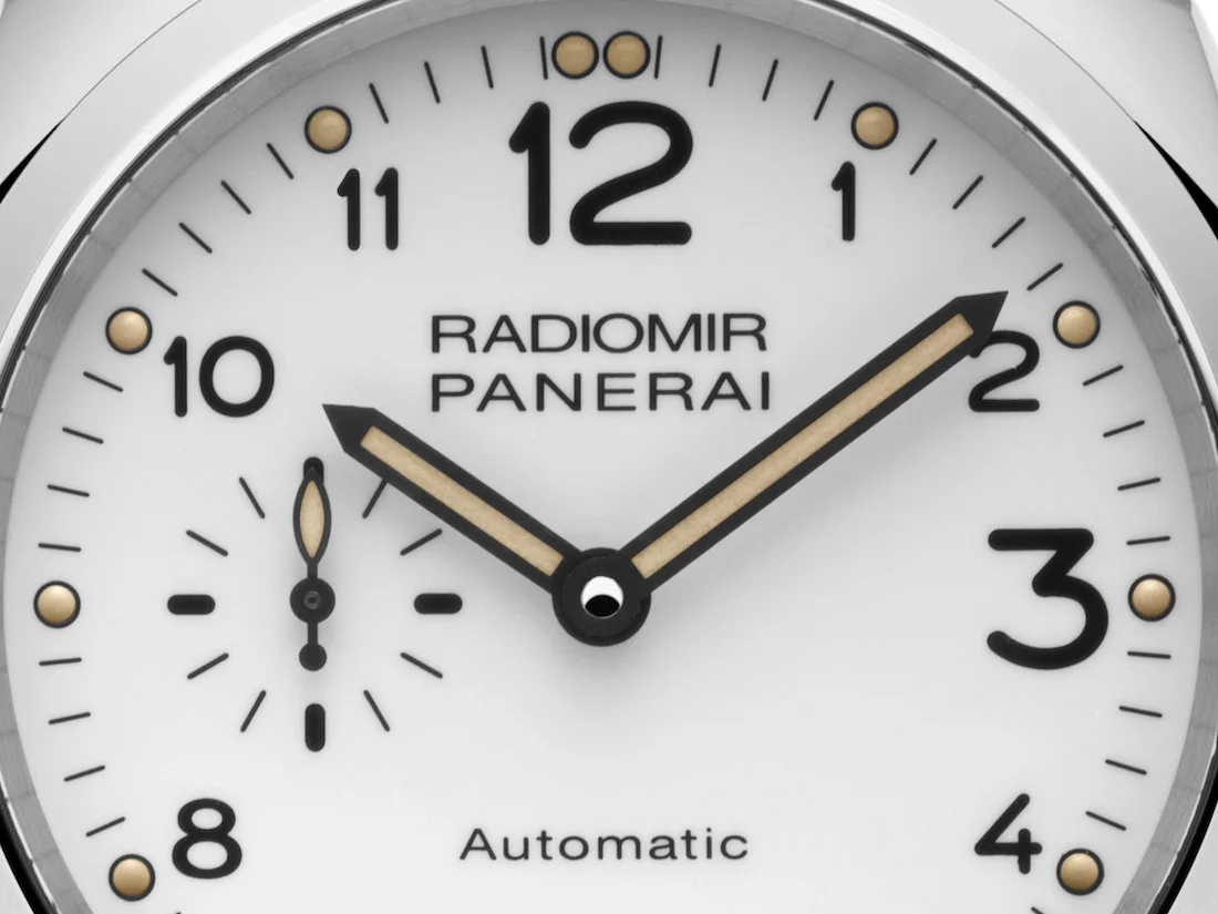 News: Pre-SIHH 2016 Presenting the Panerai Radiomir 1940 3 Days Automatic PAM 655. First Radiomir Ever with a White Dial.