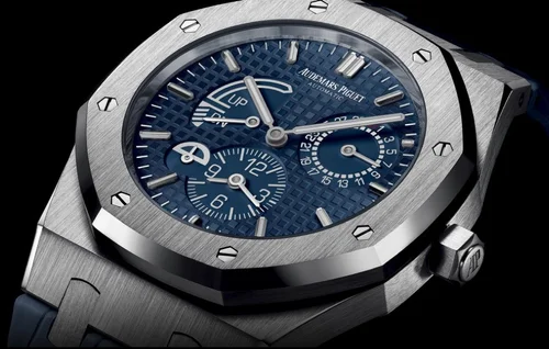 Insider Audemars Piguet Royal Oak Dual Time ref. 26120. Hands on