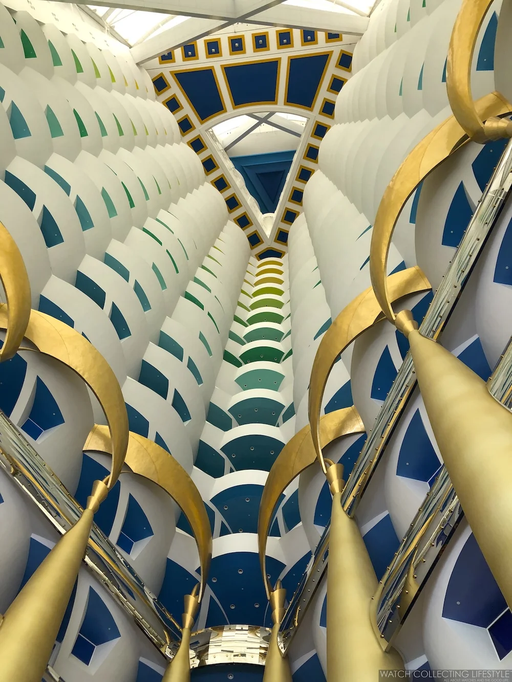 Experience Burj Al Arab Jumeirah In Dubai The Most Luxurious Hotel In The World Watch Collecting Lifestyle
