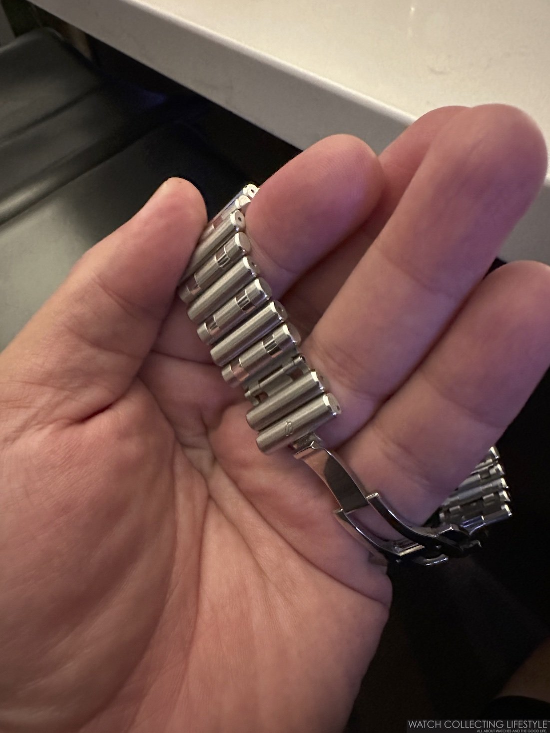 How to Adjust the Breitling Rouleaux Bracelet