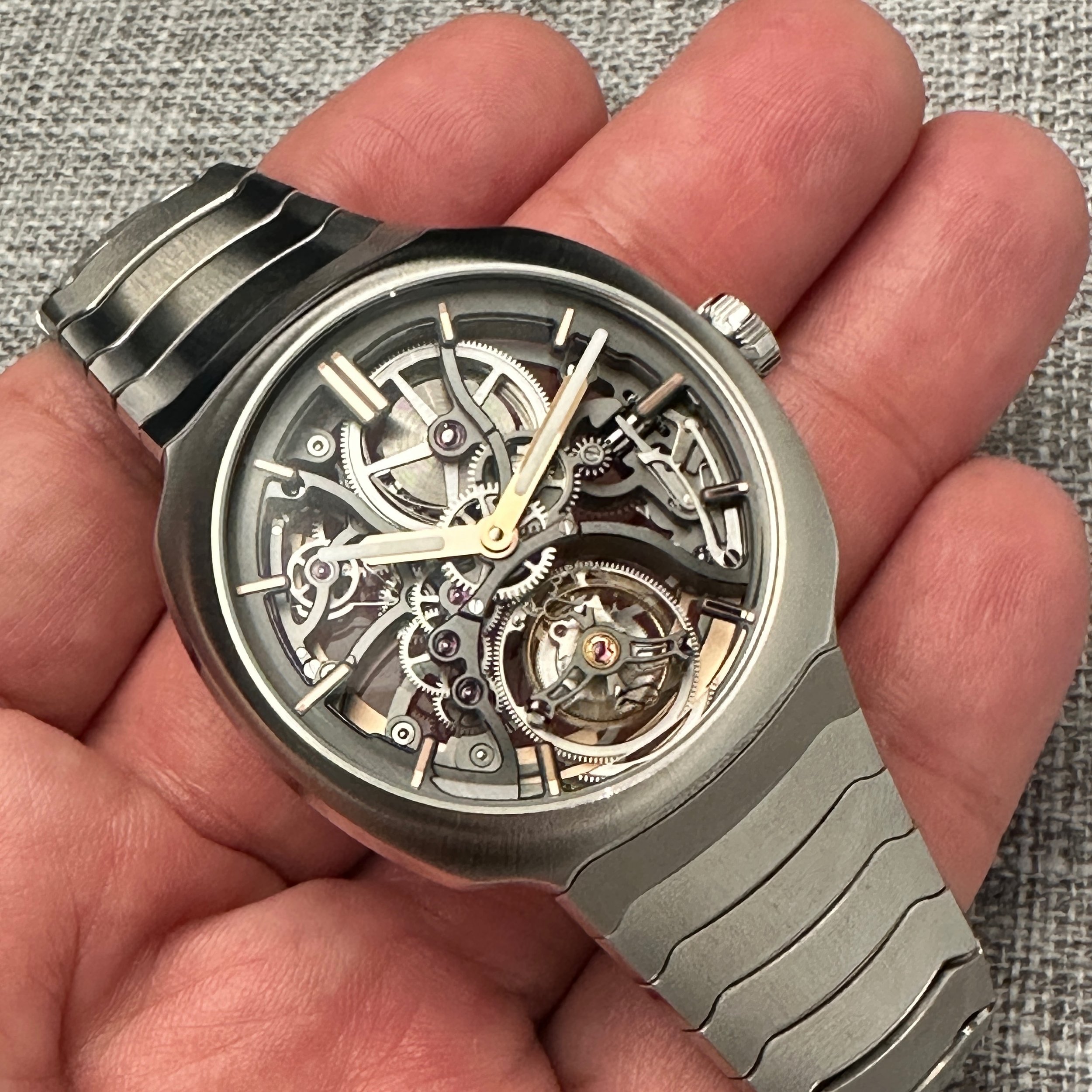 Such a favorite at Watches &amp; Wonders this year. @moserwatches Streamliner Tourbillon Skeleton #hmoser #streamlinertourbillonskeleton #skeletonwatch #tourbillon #tourbillontuesday #watchesandwonders2024 #watchlife #watchcollectinglifestyle