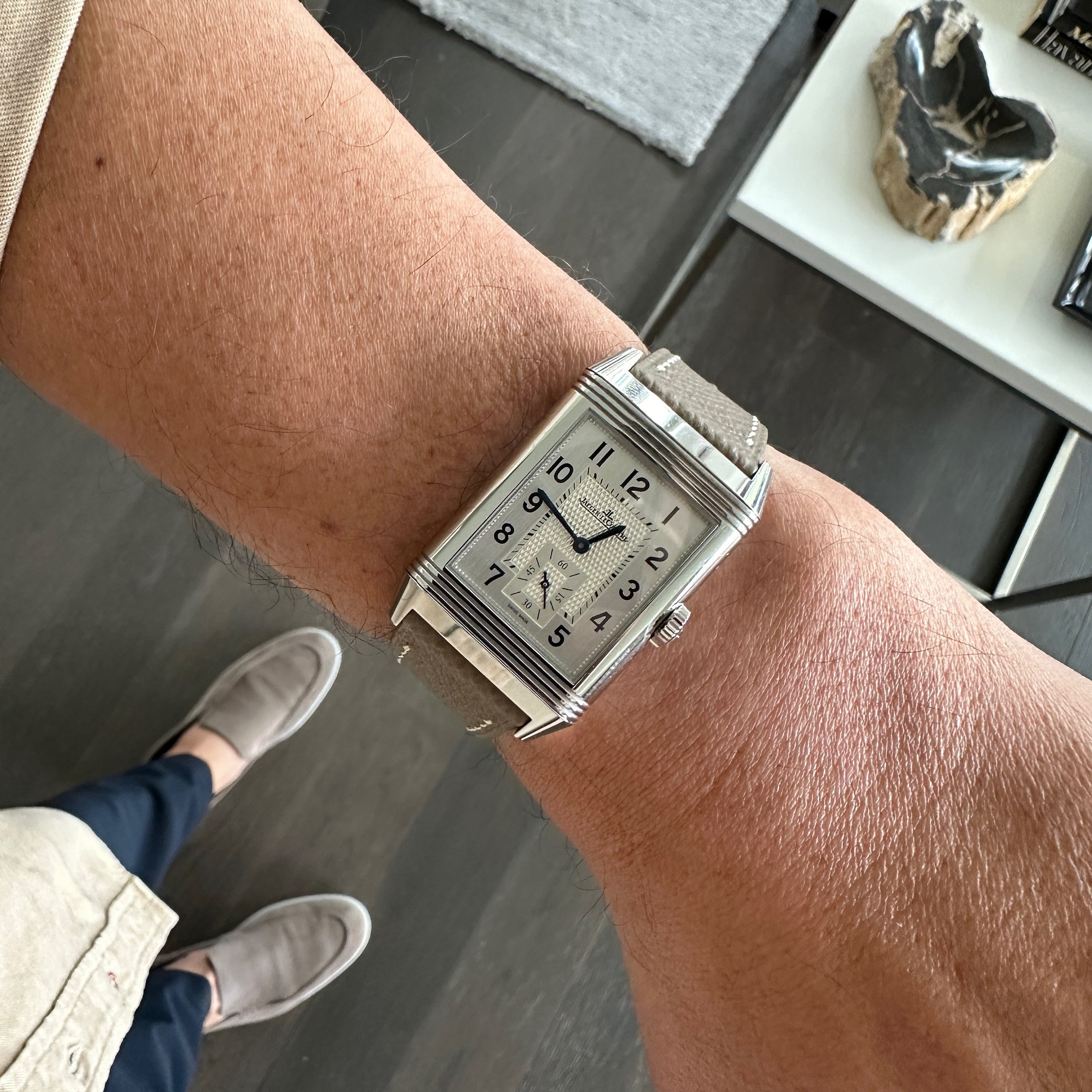 Taupe strap for the win on the @jaegerlecoultre Reverso Duoface Small Seconds Dual Time. #jaegerlecoultre #jaeger #reverso #reversoduoface #jlcreverso #dualtime #watches #luxurywatch #watchlife #watchcollectinglifestyle #timepieces #taupestrap #jlc