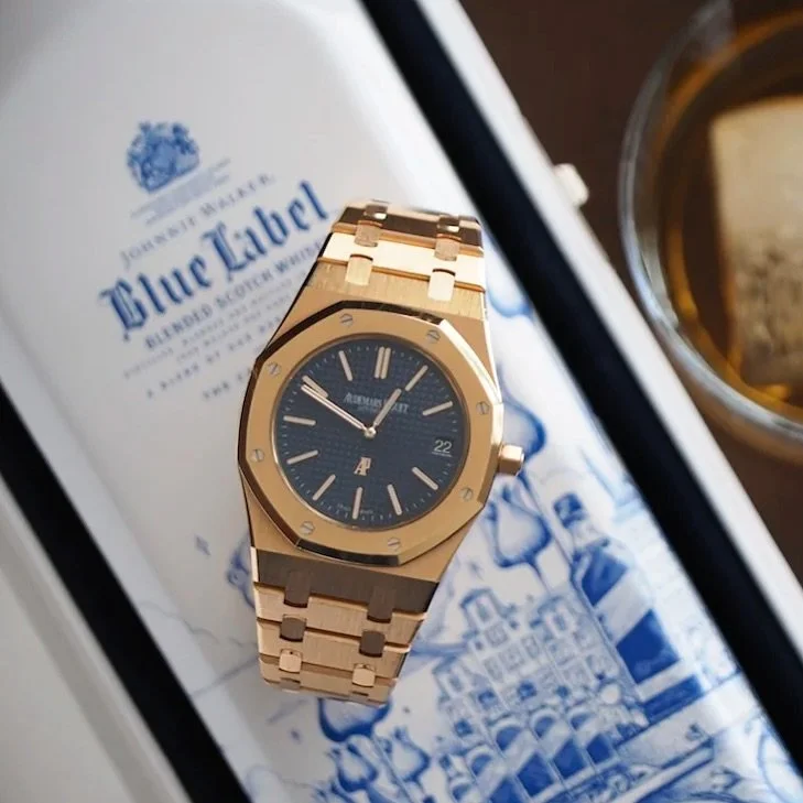 15202OR and @johnniewalker Blue Schiphol limited edition. Enough said. #whisky #audemarspıguet #schiphol