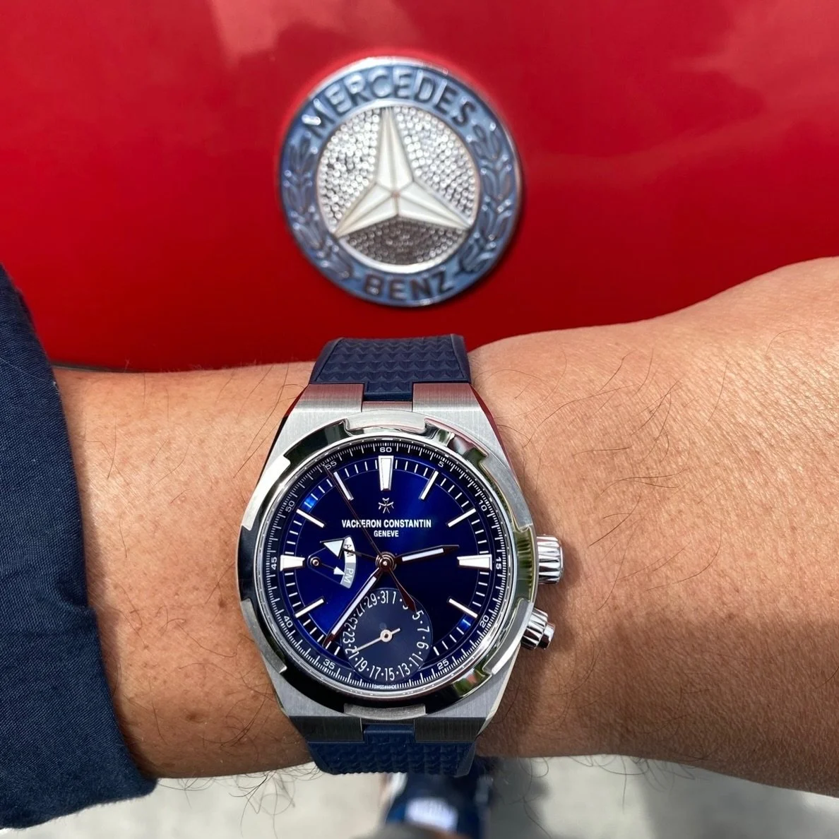 The best blue out there. @vacheronconstantin @vacheron_club #mercedes #vacheronconstantin #overseas #watchcollectinglifestyle #watchesofinstagram