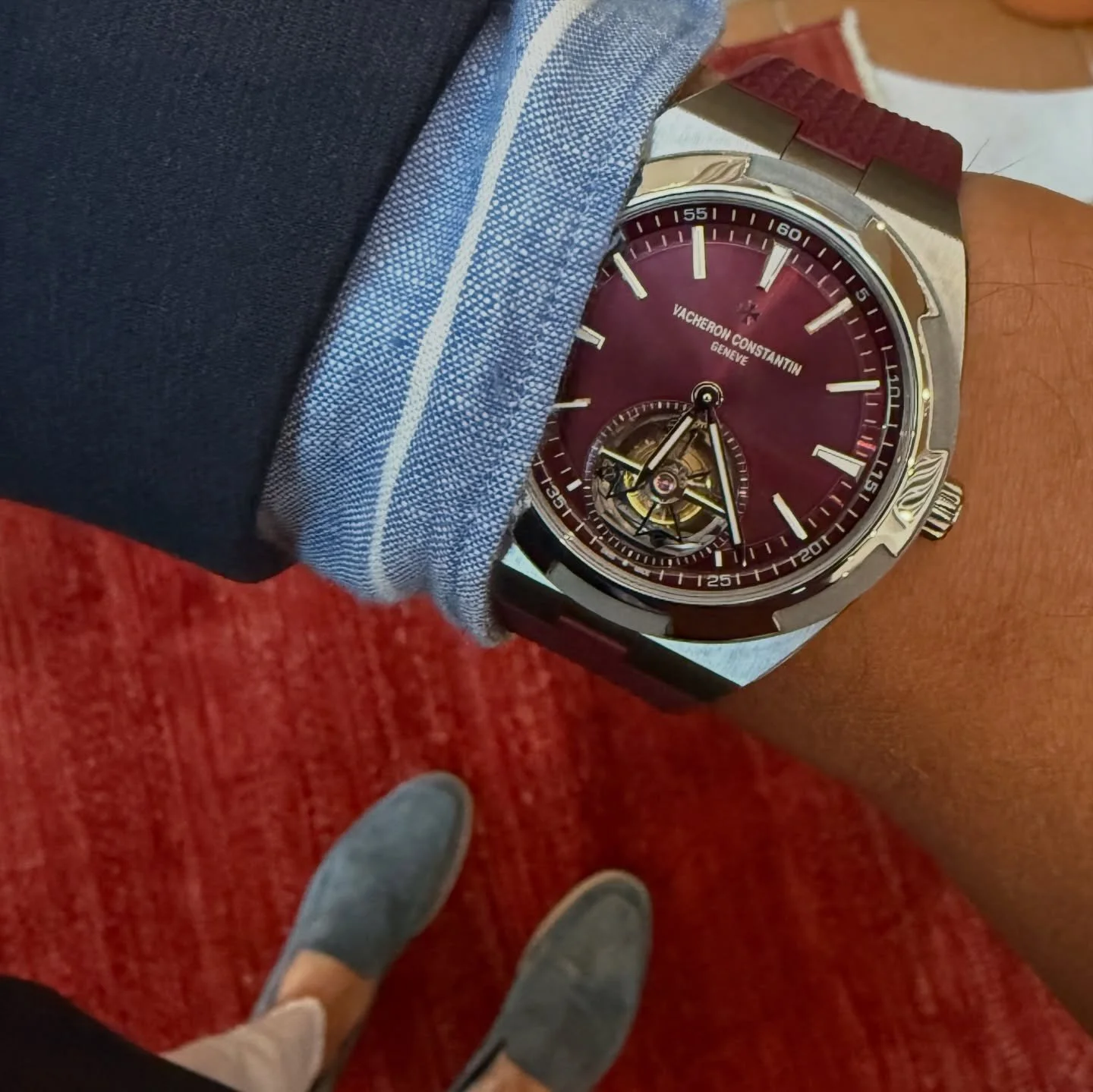 Overseas Titanium Tourbillon Sunburst Deep-Red anyone? @vacheronconstantin #tourbillontuesday #tourbillon #vacheronconstantin #watchcollectinglifestyle