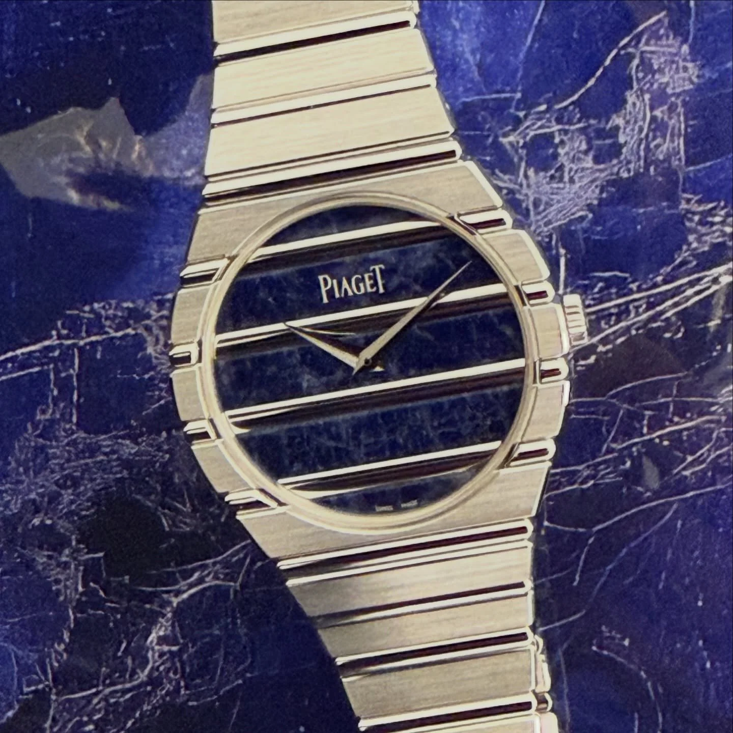 Amazing look on the @piaget Polo 79 with a natural stone sodalite dial. Doing what they do best. #piaget #watchesandwonders2026 #watches #watchcollectinglifestyle