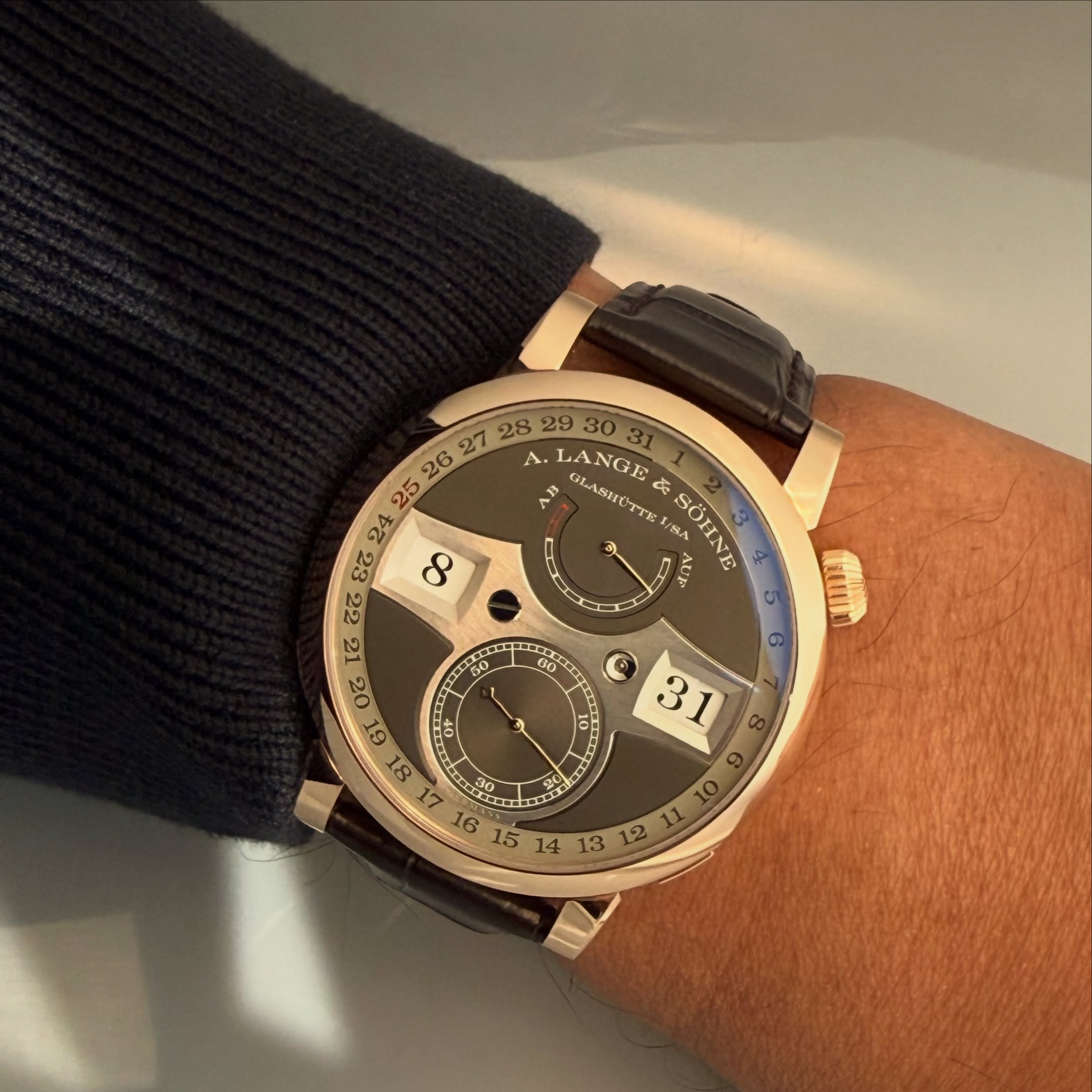 So incredibly good. @alangesoehne Zeitwerk Date Pink Gold. #alangesohne #zeitwerk #zeitwerkdate #watches #watchcollectinglifestyle