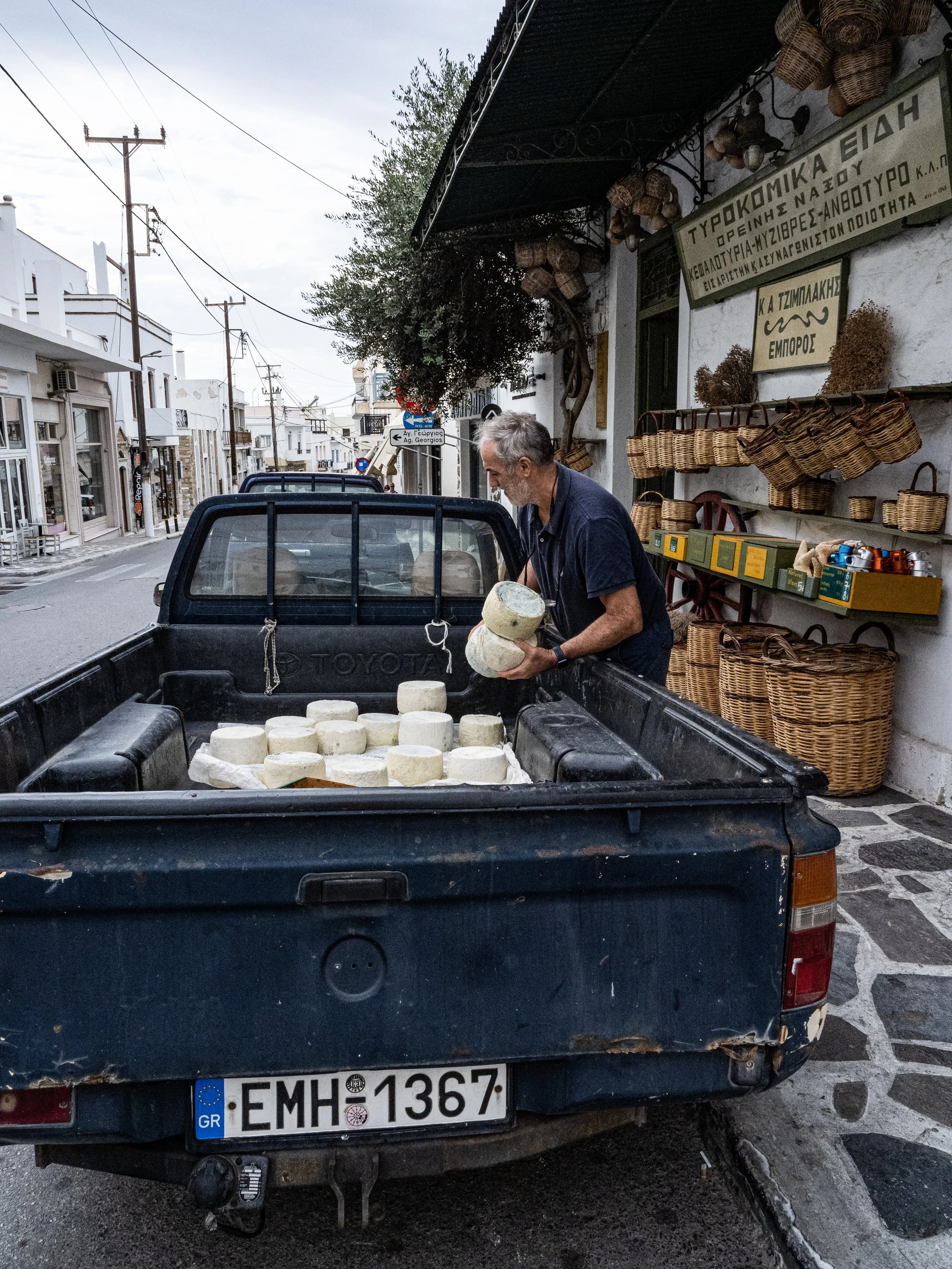 CheeseTruck_Greece_PhotoAngieMosier-9270316.jpg