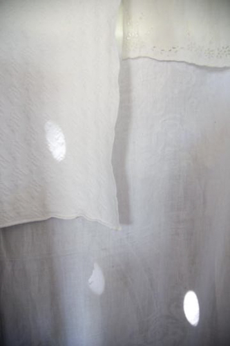 linens + light