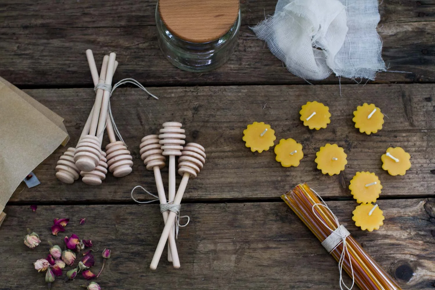 kinfolk_honey_gathering-9633.jpg
