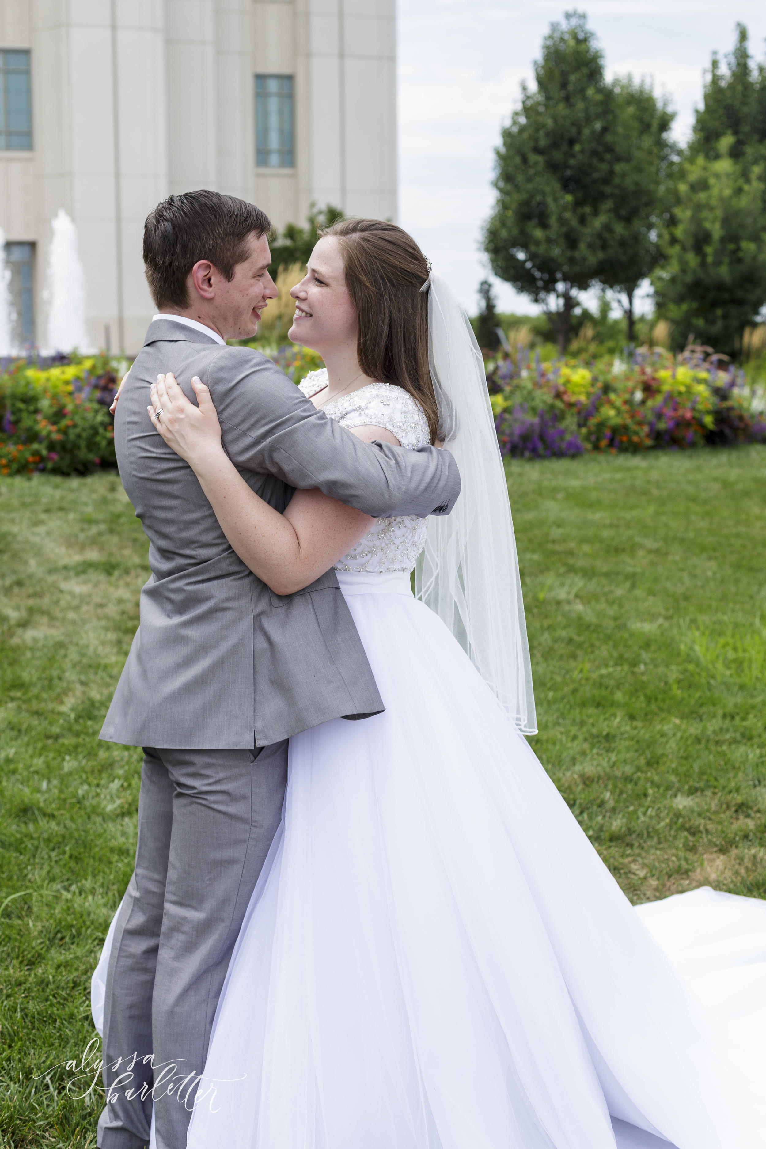 kansas city lds temple wedding bride groom