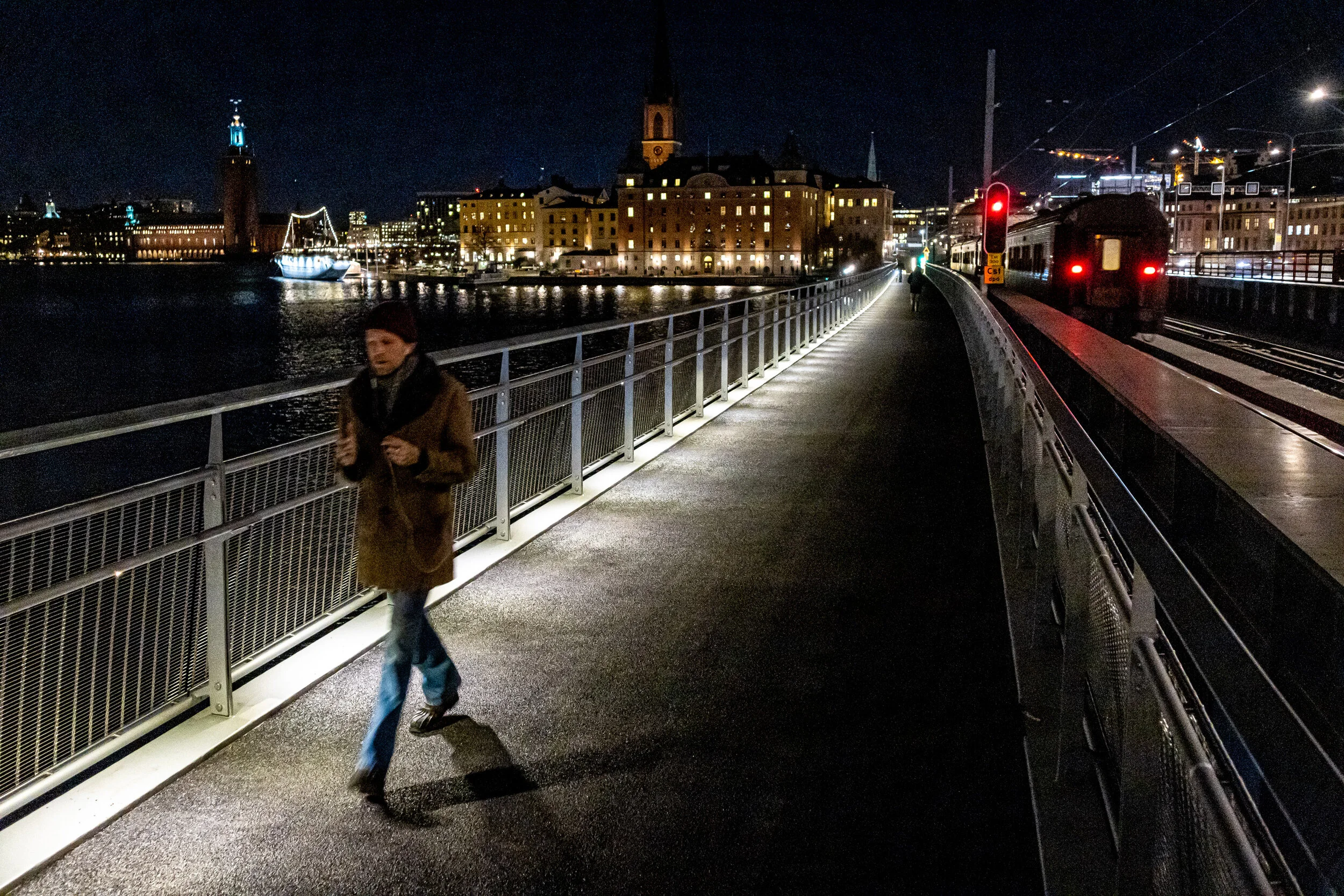 Gång- och cykelbron över Söderström. Foto: Nils Öhman.