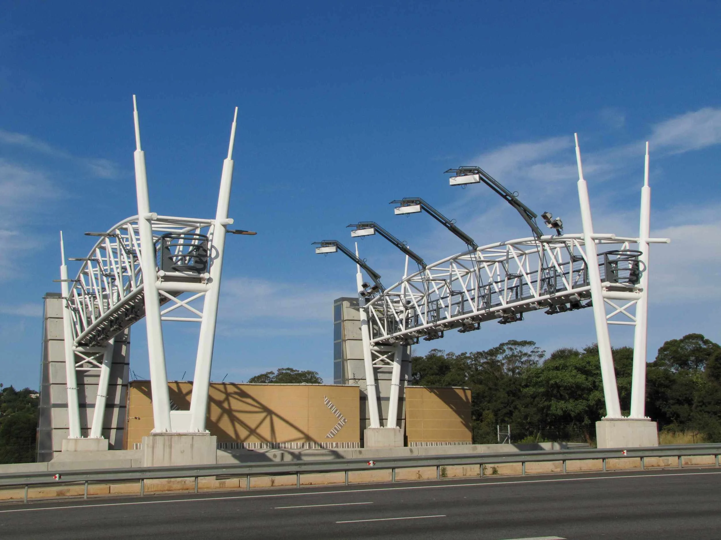 TOLL PLAZAS & HIGHWAY STRUCTURES — P DESIGN cc
