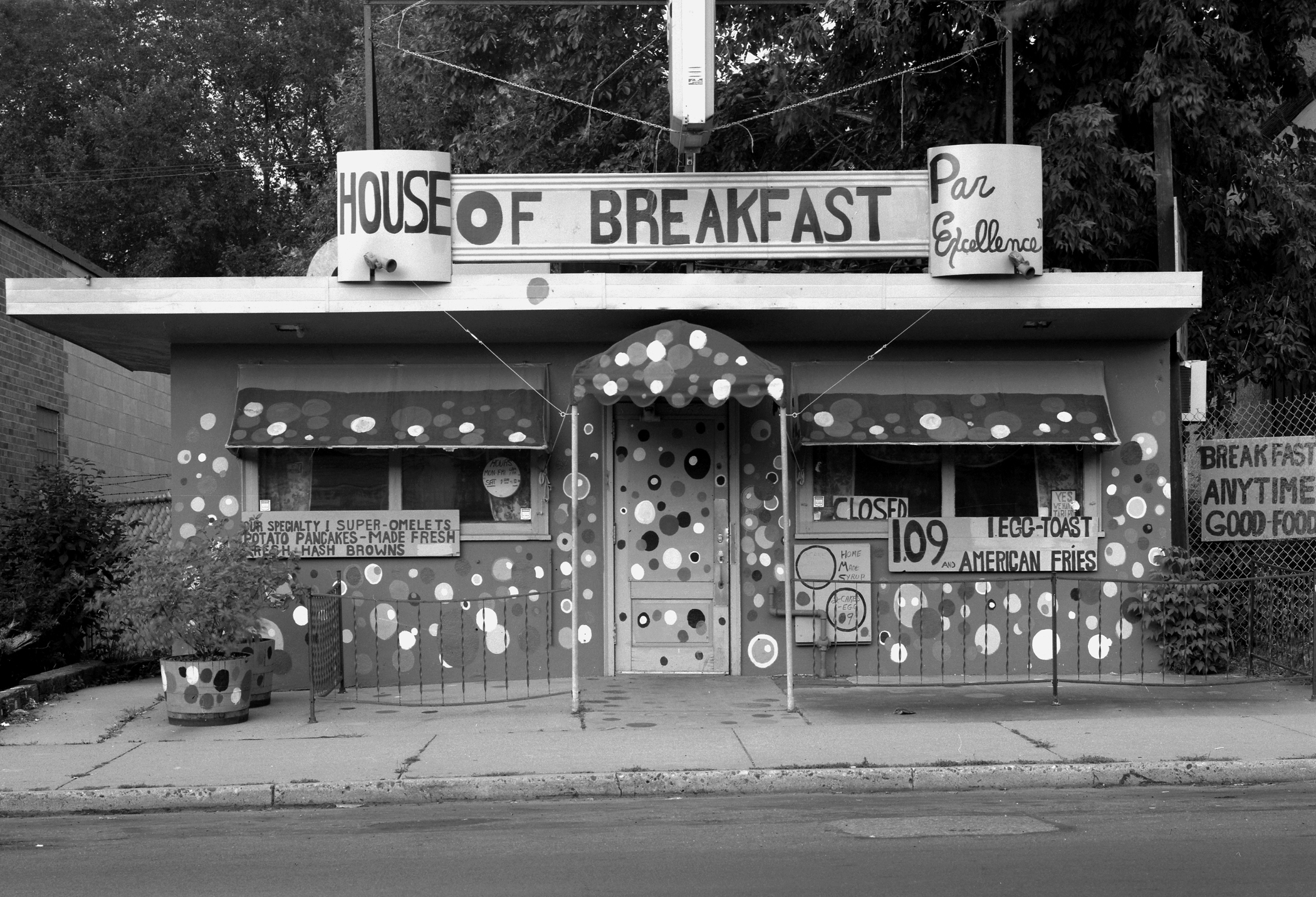 House of Breakfast, Minneapolis, MN. 1983. ©Kelly Povo
