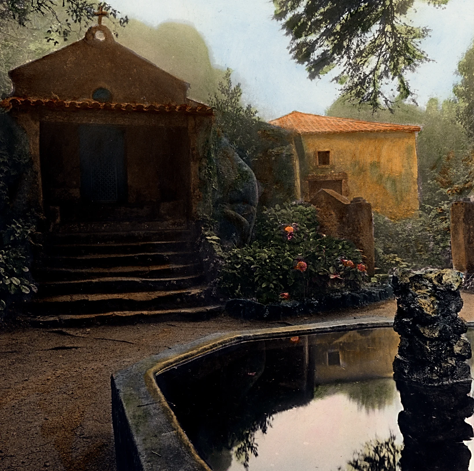 HCEFountain5x5.jpg