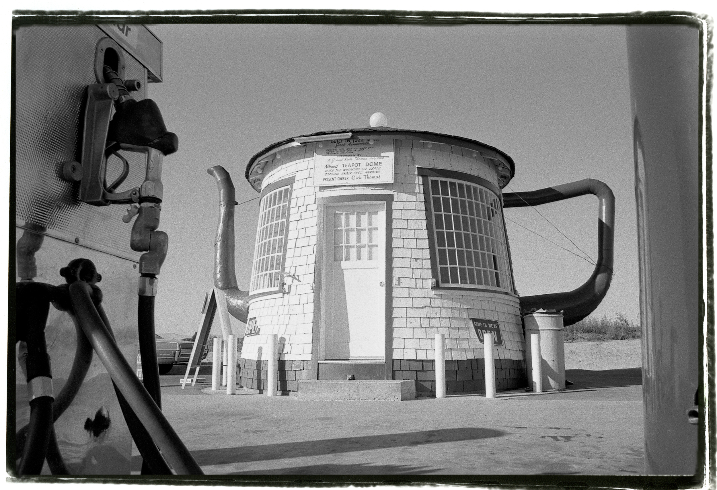 Teapot Dome Service Station, Zillah, Washington, 1985. ©Kelly Povo
