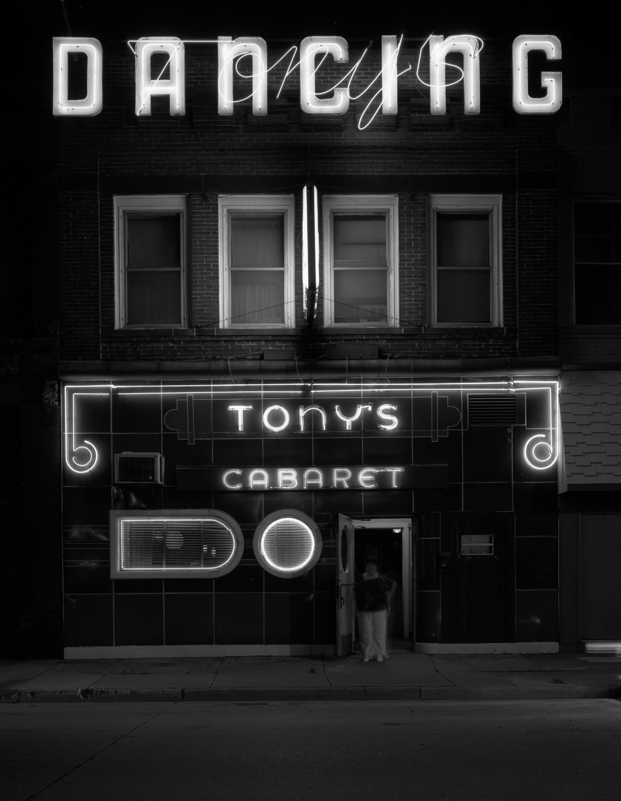 Tony's Cabaret, Superior,  Wisconsin, 1982. ©Kelly Povo