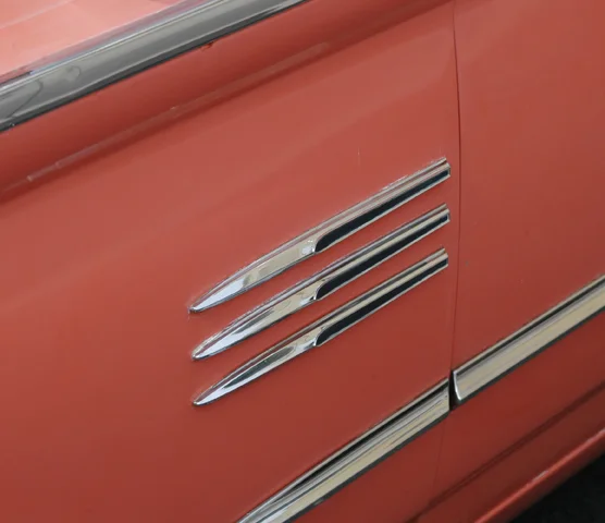 CAR1823cropped.jpg