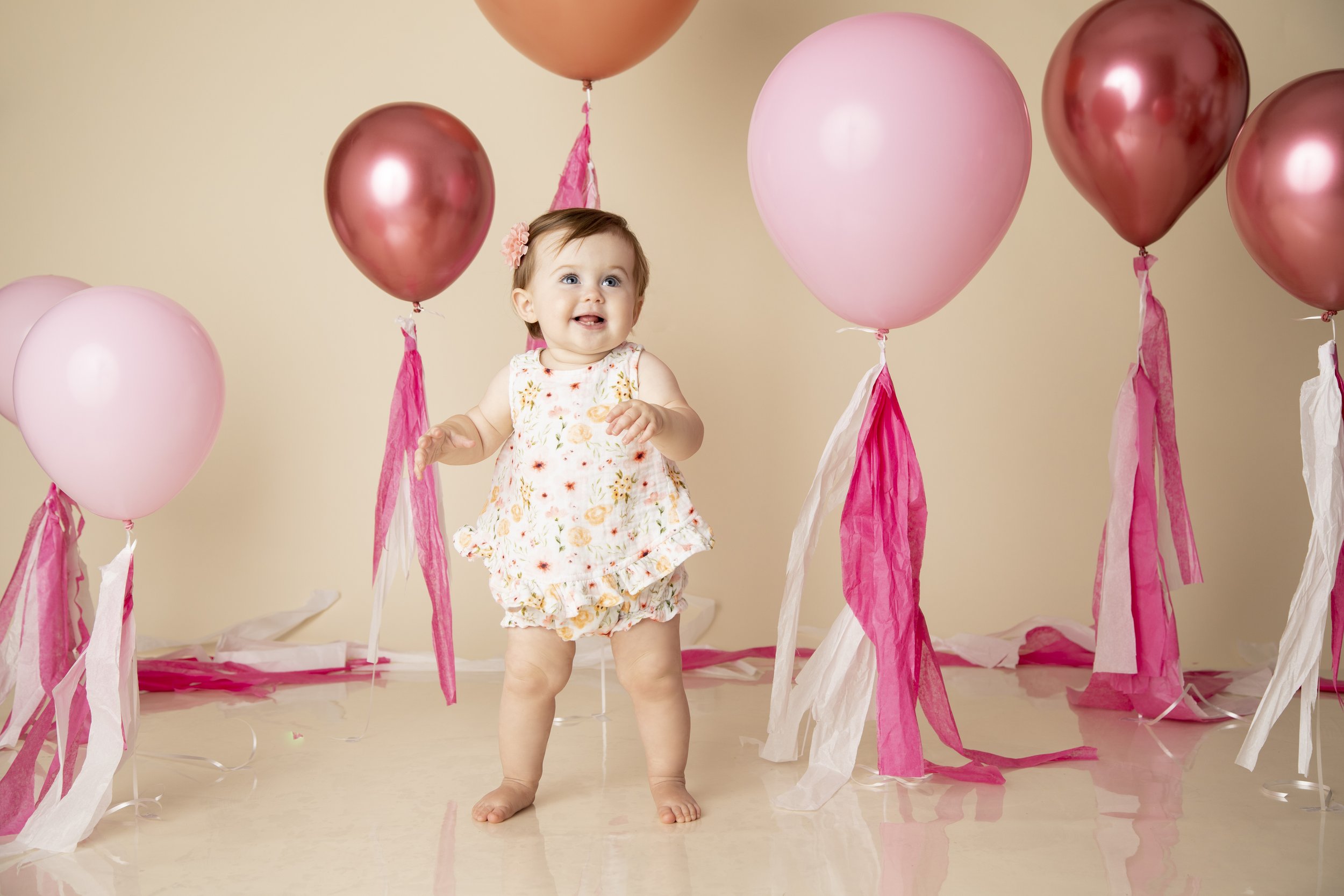 beige backdrop_oneyear_photographer.jpg