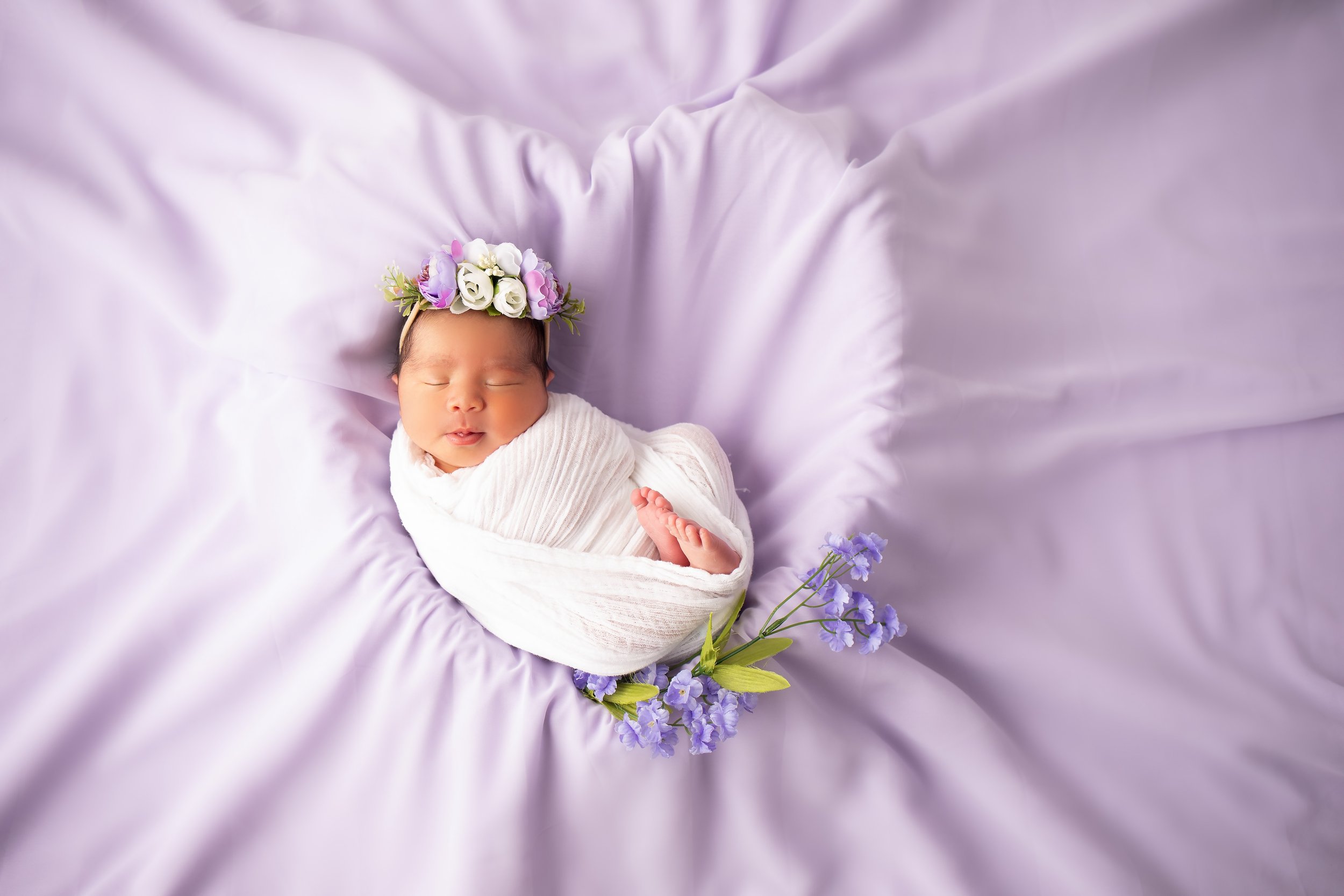 A light & Airy Spring Session: Baby Girl and Family