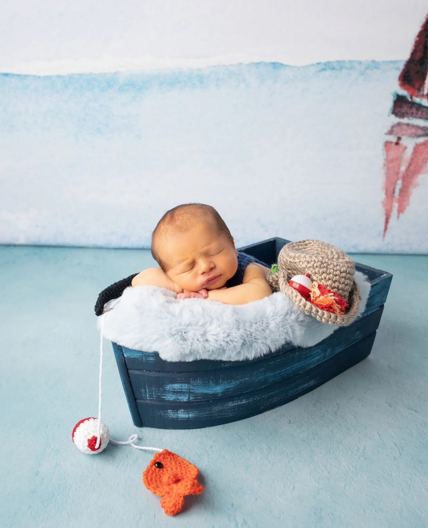 Sleepy. baby. ⁠
Fishing. ⁠
⁠
Fishing wire &amp; hat belongs to clients. Everything else provided by studio.⁠
⁠
⁠
📸 Capturing priceless moments since 2013! 🌟 Ready to welcome your little bundle of joy into the world? 🤱🏼 Look no further! Book your 