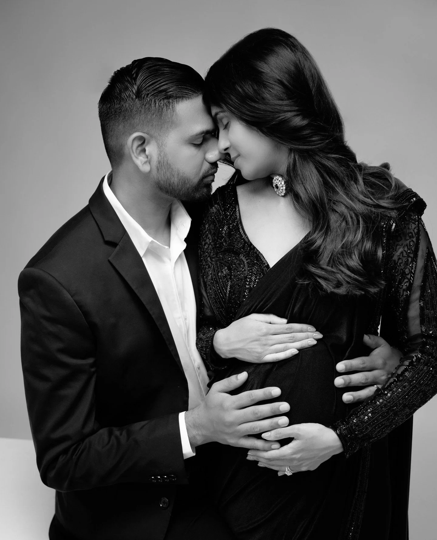 Every client of mine receives both color AND black&amp;white photos in their final gallery. 🤍🖤⁠
.⁠
.⁠
.⁠
#charlottenc #matthewsnc #newbornphotographer #charlottephotographer #baby #familyphotographer #matthewsphotographer #ncphotographer