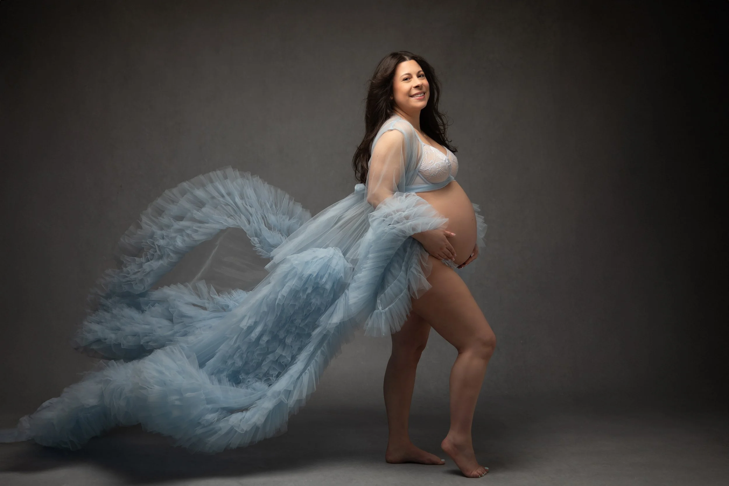 How to Plan &amp; Book a Maternity Session (Without the Stress)