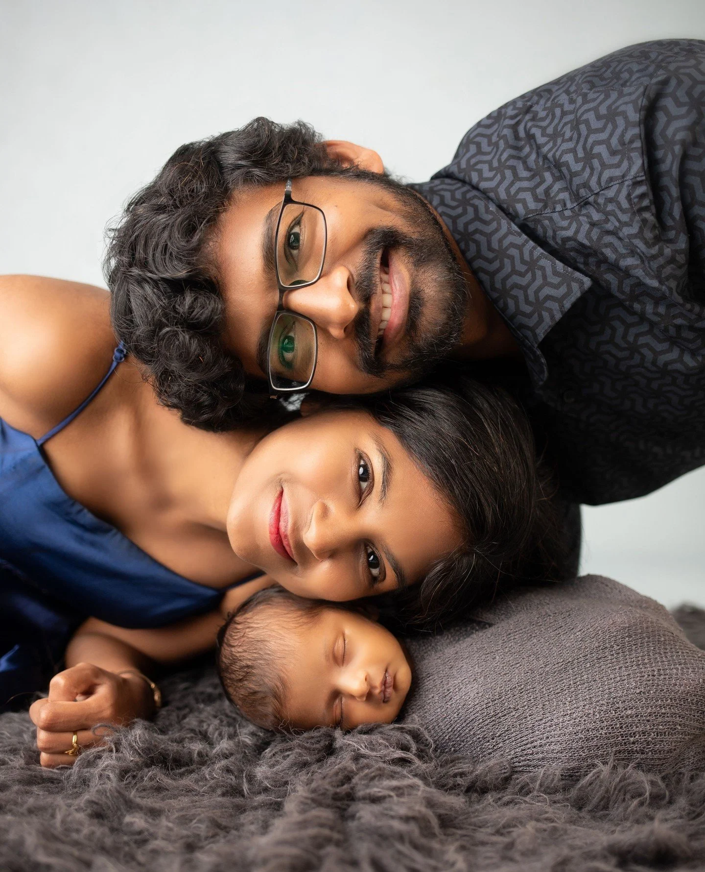 We love this moment &amp; pose! ⁠
⁠
Now booking family &amp; newborn baby due dates.⁠
Once baby arrives adjust date &amp; time.⁠
⁠
💙⁠
⁠
Link in bio⁠
⁠
Photography Studio⁠
1609 Sardis rd. N⁠
Charlotte NC 28105⁠
⁠
Services provided: ⁠
Maternity &bull;